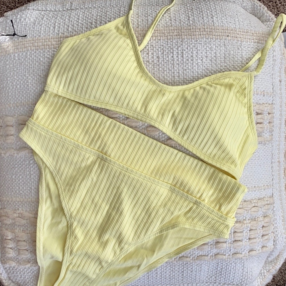 [Brand New] SheIn High Waisted Ribbed Bikini Set